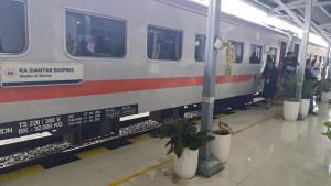 Rangkaian-Kereta-Api-Siantar-Ekspress-Sireks.jpg
