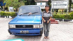 Ricky-SInaga-Curi-Mobil.jpg