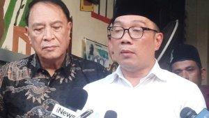 Ridwan-Kamil-ogah-menjawab-saat-ditanya-prediksi-skor-pertandingan.jpg