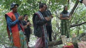 Ritual-Hahomion-sebelum-pelaksanaan-festival-Tao-Art-Silalahi-1000.jpg