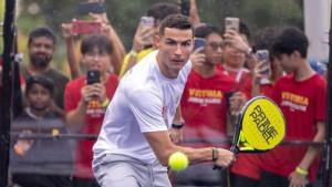 Ronaldo-main-padel.jpg