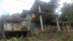 Rumah-Praktik-Dokter-Wayan.jpg