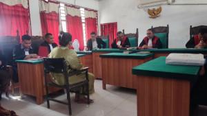 SIDANG-PENIPUAN-DENGAN-TERDAKWA-NINA-WATI-Terdakwa-kasus.jpg