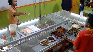 SOSOK-AF-Pria-Makan-di-Warteg-Bayar-Sesuka-Hati-Aksinya-Lebih-dari-Sekali-Kini-Ditangkap-Polisi.jpg