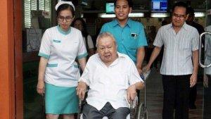 SOSOK-Dokter-Lo-Dokternya-Orang-Miskin-yang-Gratiskan-Pengobatan-Meninggal-Dunia-di-Usia-90-Tahun.jpg