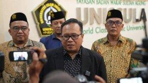 SOSOK-Prof-Gunarto-Rektor-Unissula-Semarang.jpg