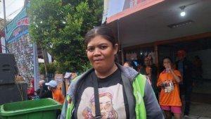 SOSOK-Ria-Ibu-Single-Parent-Jadi-Driver-Ojol-Demi-Hidupi-2-Anaknya-Suami-Pergi-tak-Tahu-ke-Mana.jpg
