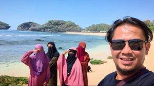 SOSOK-Ruhy-Pria-Poligami-Biasa-Nikah-Lagi-saat-Istri-Hamil-4-Istri-Hidup-Rukun-Tinggal-Seatap.jpg