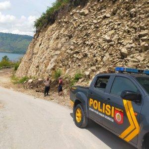 Samapta-POlres-HUmbang-jaga-danau-toba.jpg