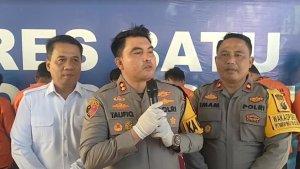 Satres-Narkoba-Polres-Batubara-mengamankan-delapan-orang-pengedar-ganja.jpg