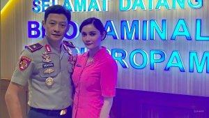 Seali-Syah-Alam-istri-Hendra-Kurniawan.jpg