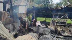 Sebanyak-10-kios-terbakar-di-Jalan-Kebun-Kopi-Desa-Marindal.jpg