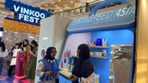 Sejumlah-pengunjung-mendatangi-booth-Rayspeed.jpg