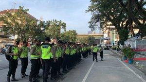 Sejumlah-personel-kepolisian-sedang-menggelar-apel.jpg