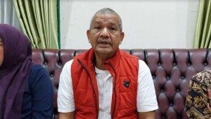 Sekretaris-DPD-PDIP-Sumut-Sutarto-saat-diwawancarai-wartawan_.jpg