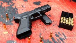 Senjata-Api-jenis-Pistol-Glock-da.jpg