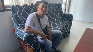 Sihar-Sitorus-ketika-menceritakan-kronologis-apa-yang-dialaminya-pada-wartawan.jpg