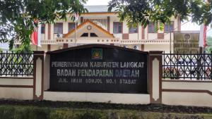 Suasana-Kantor-Bapenda-Langkat-yang-berada-di-Jalan-Imam-Bonjol-Kecamatan-Stabat.jpg