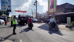 Suasana-arus-lalulintas-di-Simpang-Tiga-Parbuluan_.jpg