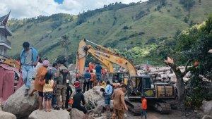 Suasana-banjir-dan-longsor-di-Desa-Simangulampe-Kecamatan-Baktiraja.jpg