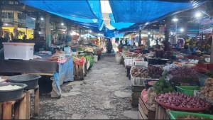 Suasana-di-Pasar-Sidikalang-yang-tampak-sepi-dari-aktivitas-jual-beli.jpg