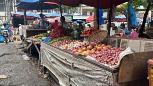 Suasana-di-Pasar-Tradisional-Kampung-Lalang-Senin-892025.jpg