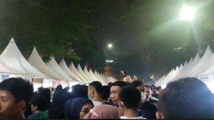 Suasana-di-Street-Food-Festival_.jpg