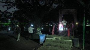 Suasana-di-Taman-Cadika-tempat-jembatan-yang-berada-di-atas-danau-roboh.jpg