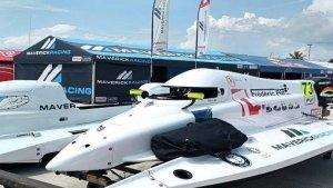 Suasana-di-areal-Paddock-venue-F1-Powerboat-Lake-Toba.jpg