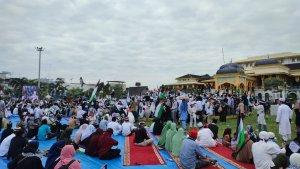 Suasana-di-halaman-Istana-Maimun.jpg