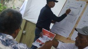 Suasana-proses-rekapitulasi-suara-di-tempat-pemungutan-suara-TPS.jpg
