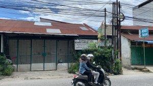 Suasana-rumah-tempat-dosen-membunuh-suaminya-di-Jalan-Gaperta.jpg