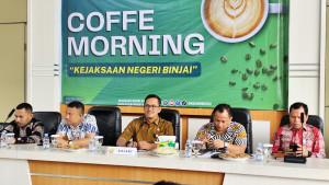 TEMU-RAMAH-Kajari-Binjai-Iwan-Setiawan-bersama.jpg