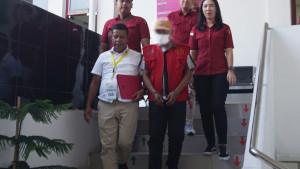 TERSANGKA-KORUPSI-SM-salah-satu-tersangka-korupsi-dana.jpg
