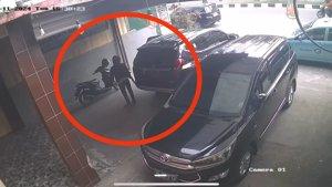 Tangkap-layar-CCTV-aksi-komplotan-pencurian-motor-naik-mobil-Pajero-sport.jpg