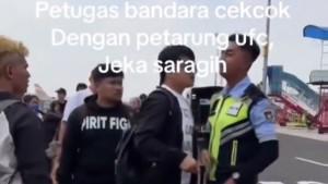 Tangkapan-layar-Jeka-Saragih-cekcok-dengan-petugas.jpg