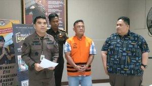 Terpidana-kasus-korupsi-pembangunan-jalan-Amborgang-Sampuara_.jpg