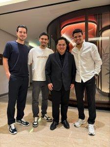Thom-haye-dan-Ragnar-ketua-pssi.jpg