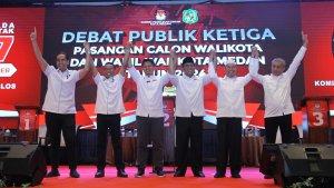 Tiga-calon-walikota-Medan-saat-mengikuti-debat.jpg