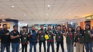 Tim-taekwondo-Pancurbatu-foto-bersama-di-bandara-saat-akan.jpg