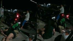 VIRAL-Driver-Ojol-Kebingungan-Gegara-Penumpang-Tantrum-Guling-guling-Ternyata-Berantem-dengan-Pacar.jpg