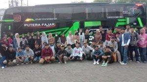 VIRAL-Potret-Terakhir-Perpisahan-Rombongan-Siswa-SMK-Lingga-Kencana-Foto-Tersenyum-di-Depan-Bus.jpg