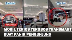 Viral-Mobil-Terios-Terobos-Transmart-Hingga-Buat-Panik-Pengunjungss.jpg