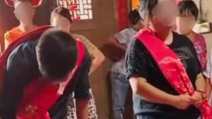 Viral-pengantin-wanita-asal-Tiongkok-lepas-gaunnya-dan-mengenakan-kaus-oblong.jpg