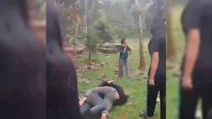 Viral-perkelahian-antara-siswi-di-sebuah-kebun-sss.jpg