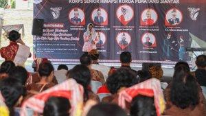 Wali-Kota-Pematang-Siantar-Susanti-Dewayani-membuka-Simalungun-Art-Festival.jpg