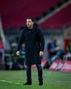 Xavi-Hernandez-barcelona-kalah.jpg