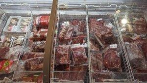 aneka-jenis-daging-beku-di-transmart-plaza-medan-fair-beberapa-waktu-lalu.jpg