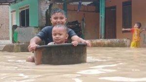 banjir-rendam-rumah-di-tiga-kecamatan-Kota-Tebingtinggi.jpg