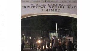 bentrok-mahasiswa-Unimed.jpg